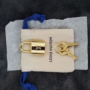 Authentic louis vuitton lock and keys